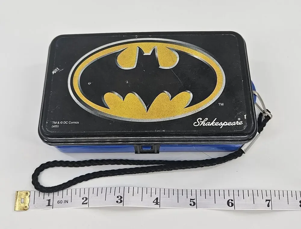 2005 Batman Shakespeare Mini Fishing Tackle Box DC Comics Wrist Strap